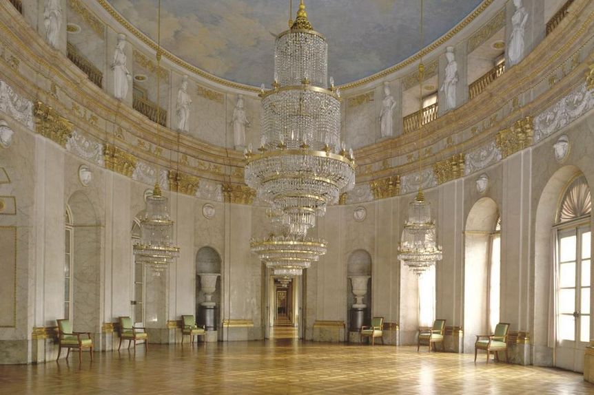 24 ludwigsburg rsl innen marmorsaal lmz321788 1997.foto ssg steffen hauswirth crop1194x800